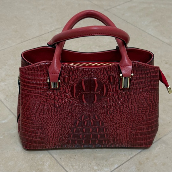 Lirenniao Handbags - Elegant Red Crocodile-Embossed Handbag